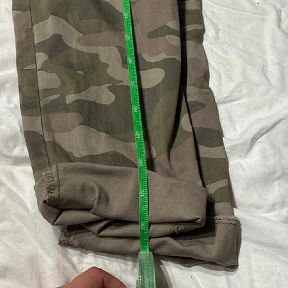 Camo Cargo Pants Studded Pockets Military Y2K Size 8 - Picture 6 of 6